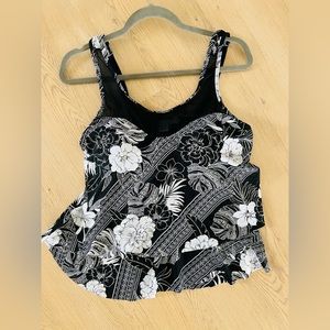 St Johns Bay Womens Padded Swim Suit Top Tankini Size 12 Black Floral